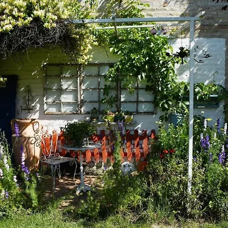 Villa Vintage Luxurious House