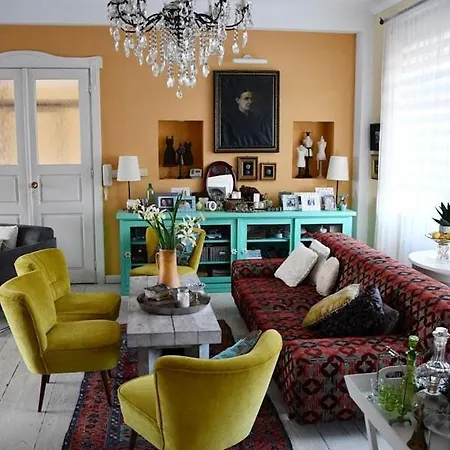 Vintage Luxurious House