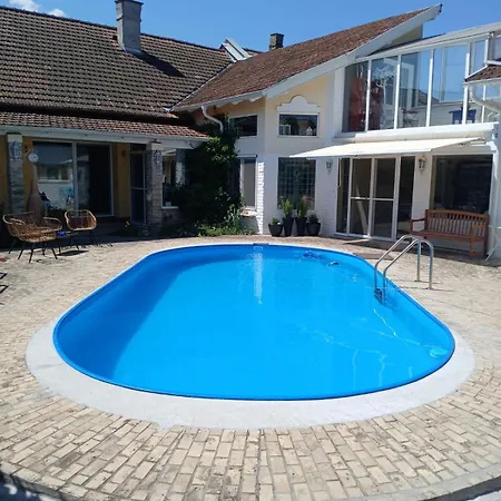 Vintage Luxurious House