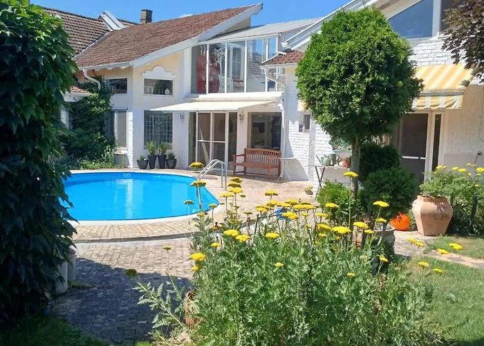 Vintage Luxurious House ソンボル