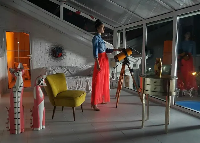 Vintage Luxurious House ソンボル